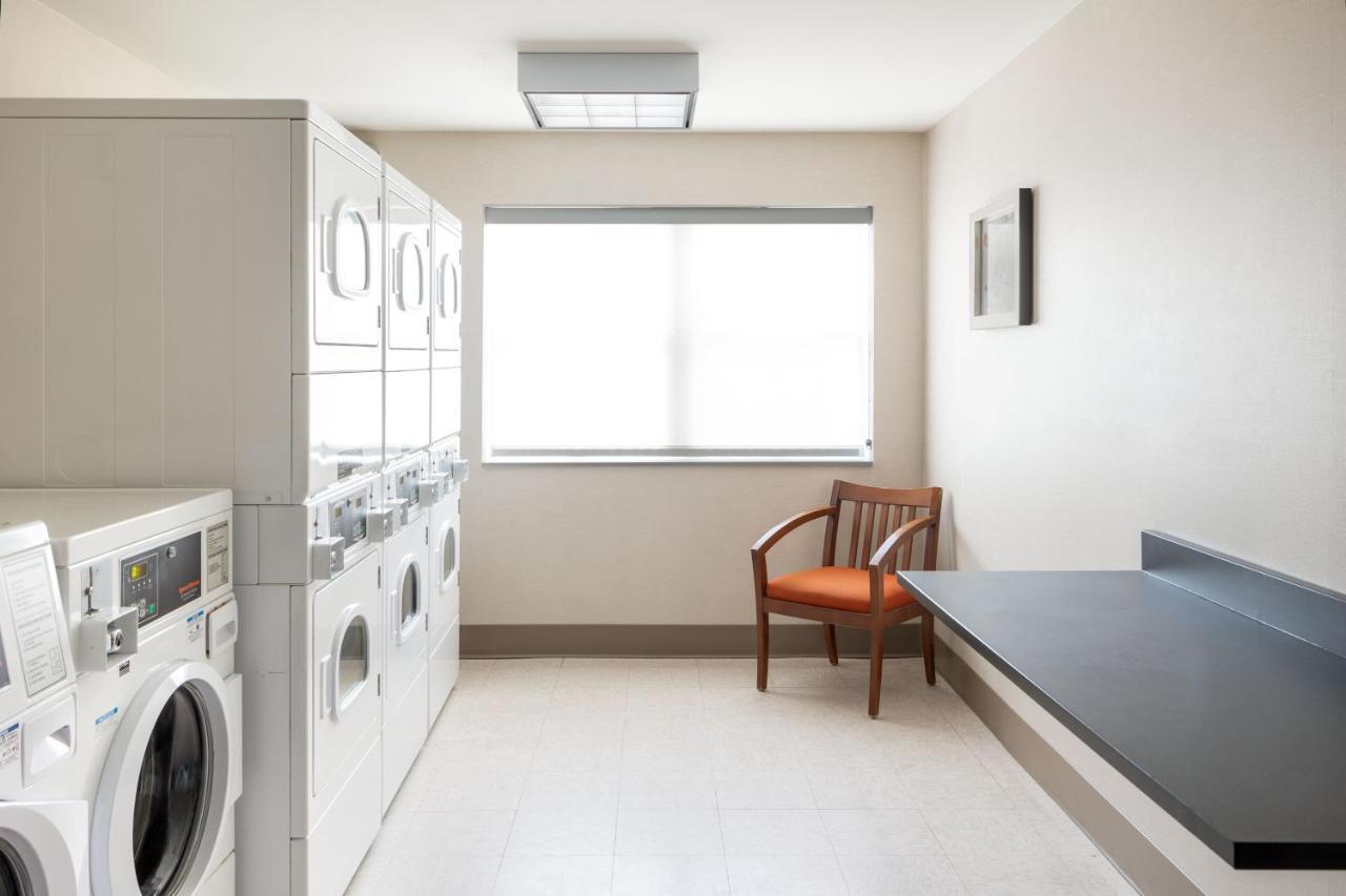 Residence Inn Largo Medical Center Drive Екстериор снимка